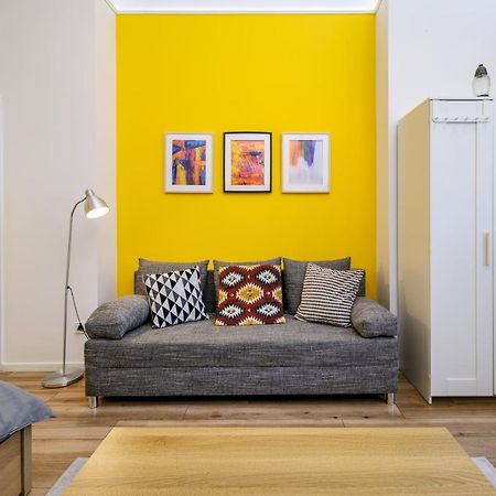 Stylish Yellow Suite In The Heart Of 布达佩斯 外观 照片
