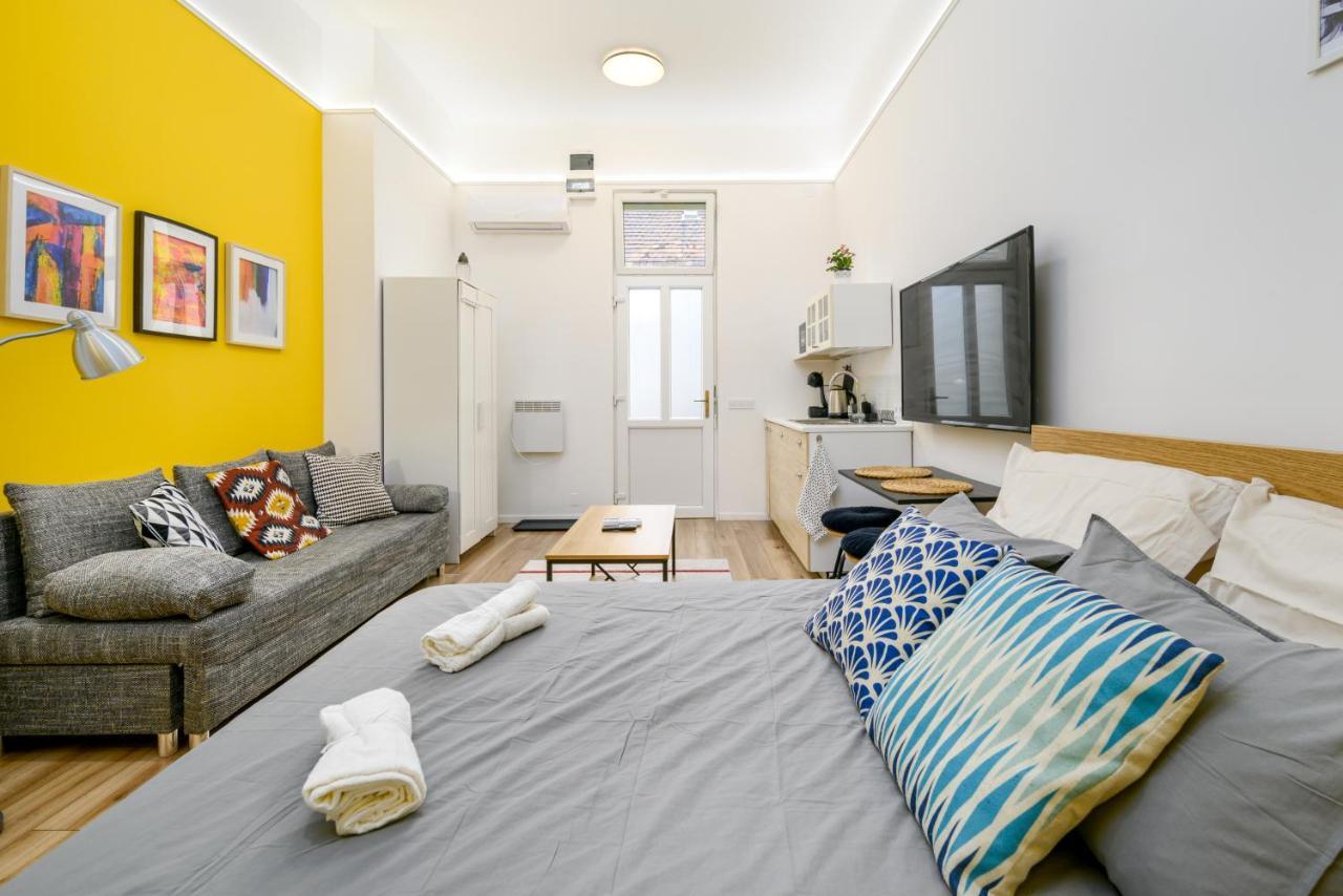 Stylish Yellow Suite In The Heart Of 布达佩斯 外观 照片