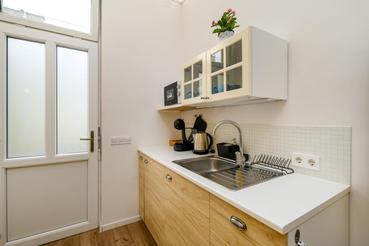 Stylish Yellow Suite In The Heart Of 布达佩斯 外观 照片