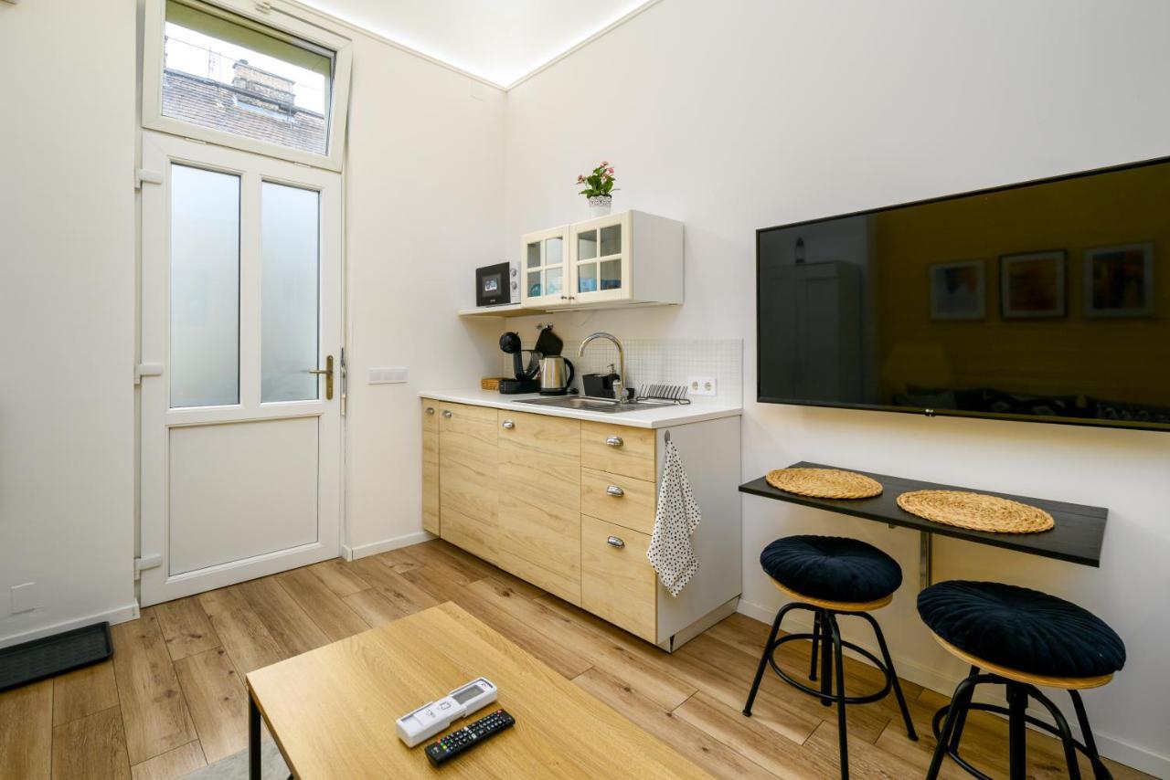 Stylish Yellow Suite In The Heart Of 布达佩斯 外观 照片